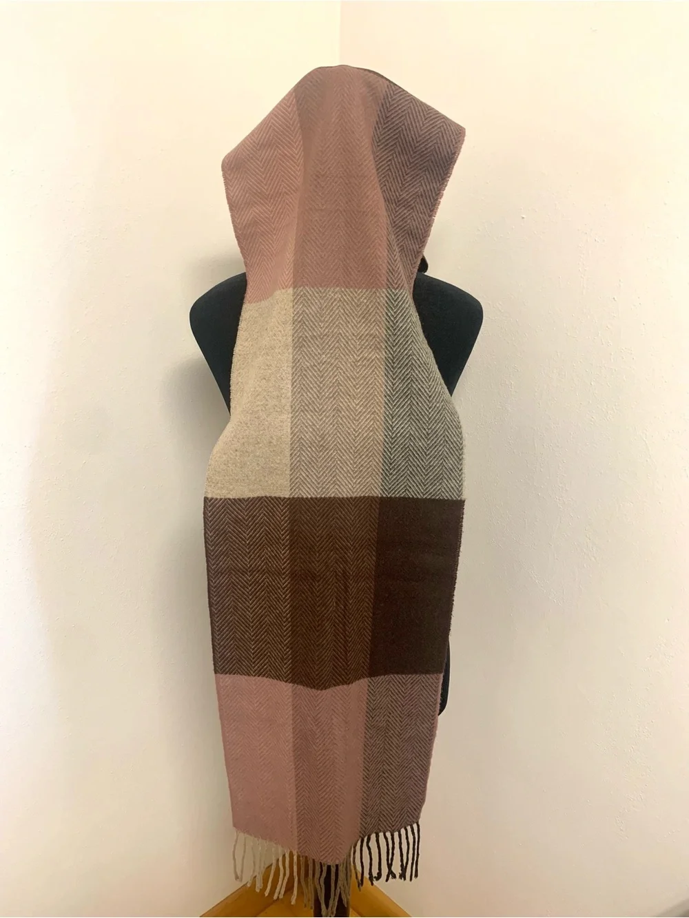 V. Fraas cashmink scarf